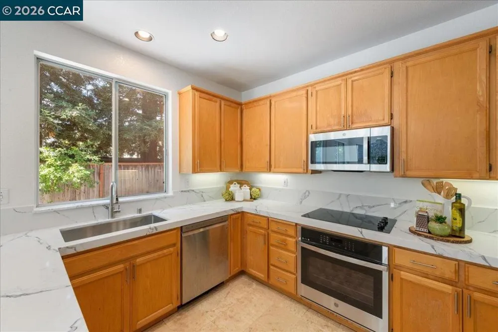 97 Elmwood Dr San Ramon, CA 94583