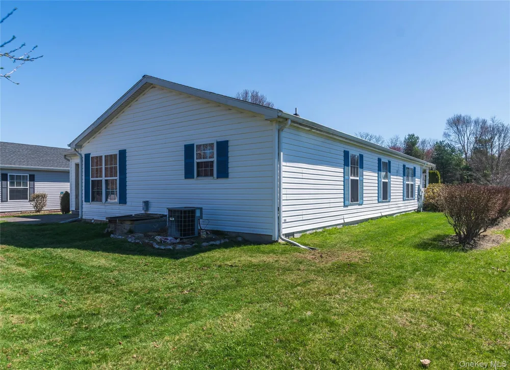19 Biscayne Blvd Poughkeepsie, NY 12603