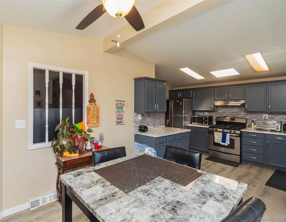 19 Biscayne Blvd Poughkeepsie, NY 12603