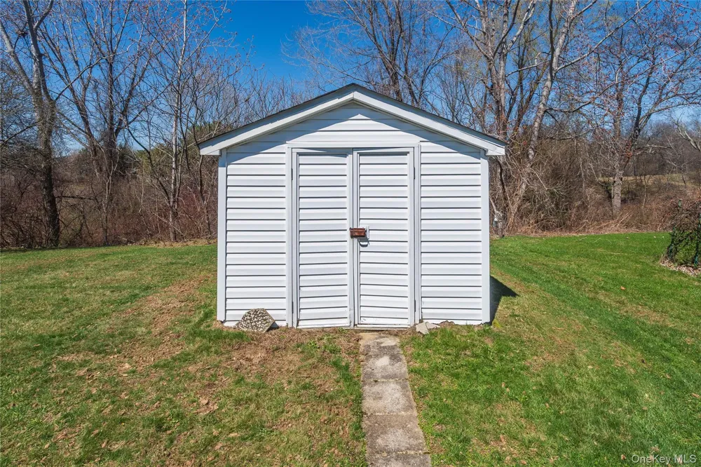 19 Biscayne Blvd Poughkeepsie, NY 12603