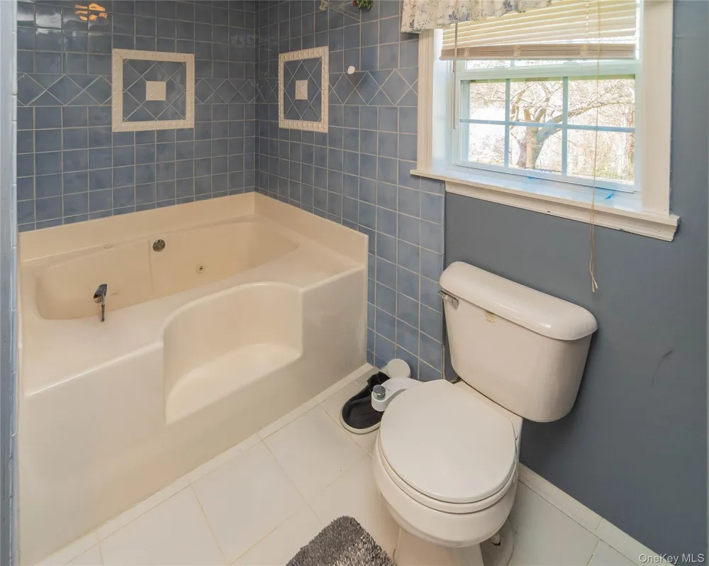 19 Biscayne Blvd Poughkeepsie, NY 12603
