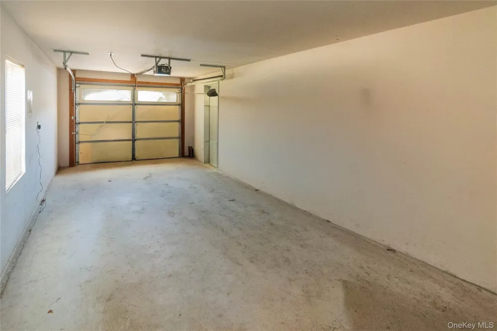 19 Biscayne Blvd Poughkeepsie, NY 12603