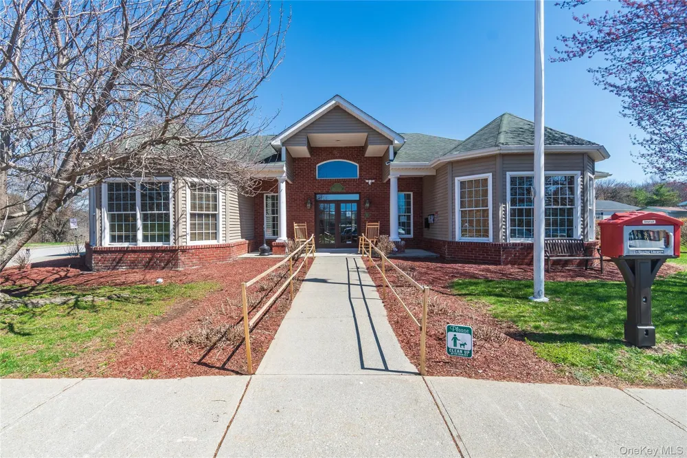 19 Biscayne Blvd Poughkeepsie, NY 12603