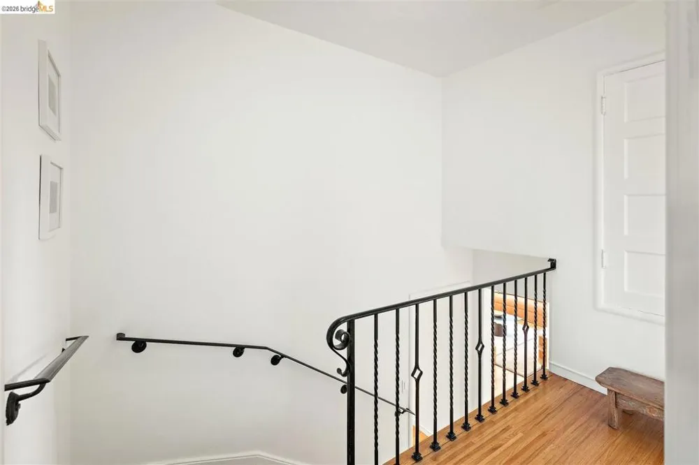 3044 Dakota St Oakland, CA 94602