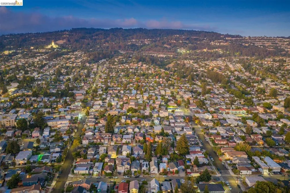 3044 Dakota St Oakland, CA 94602