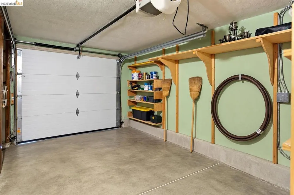 3044 Dakota St Oakland, CA 94602