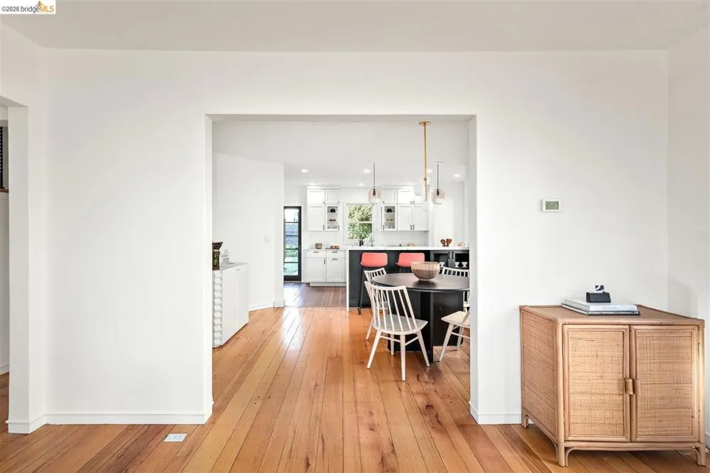 3044 Dakota St Oakland, CA 94602