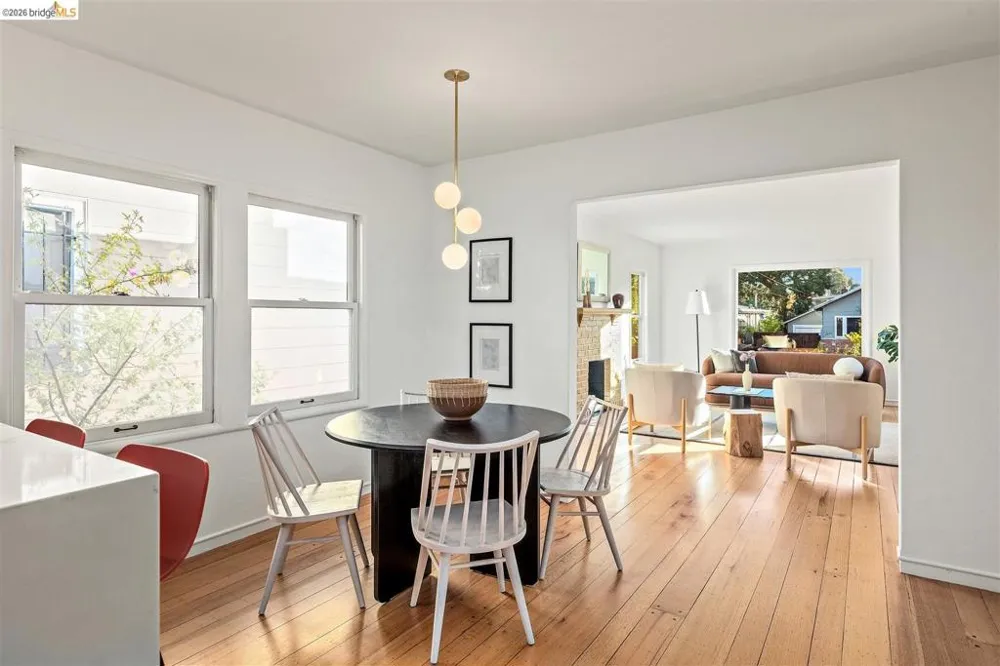 3044 Dakota St Oakland, CA 94602