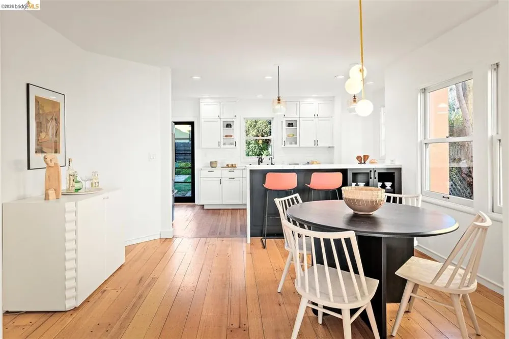 3044 Dakota St Oakland, CA 94602