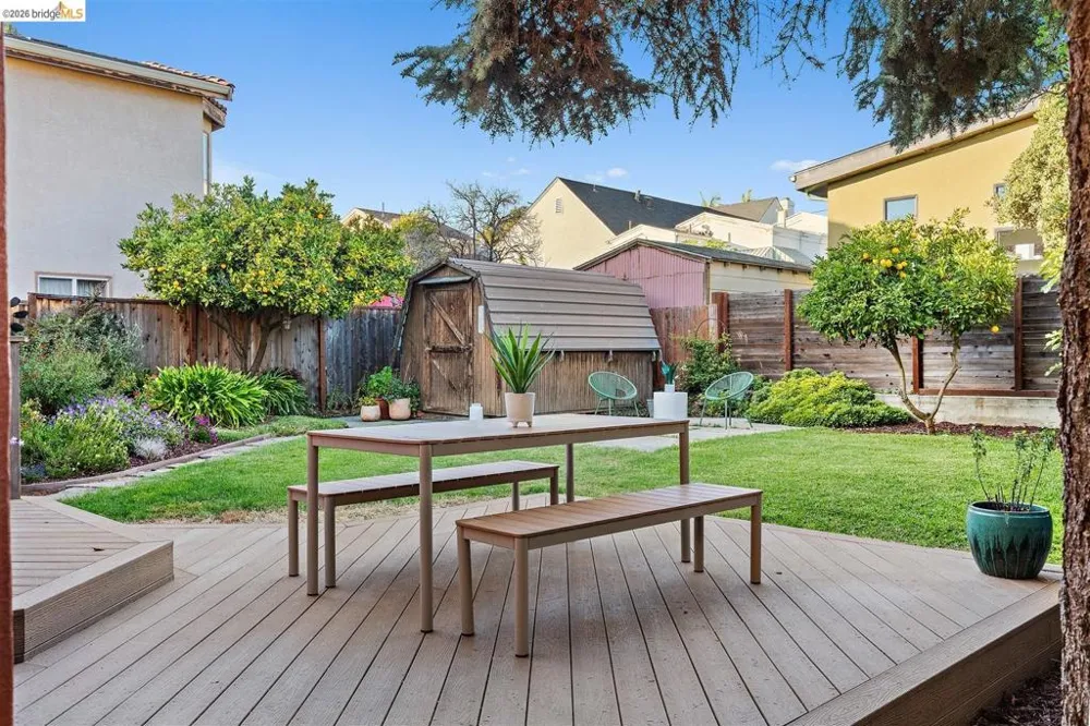 3044 Dakota St Oakland, CA 94602