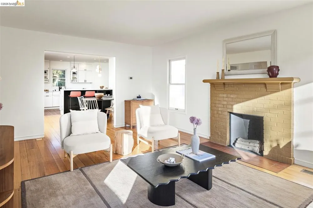 3044 Dakota St Oakland, CA 94602