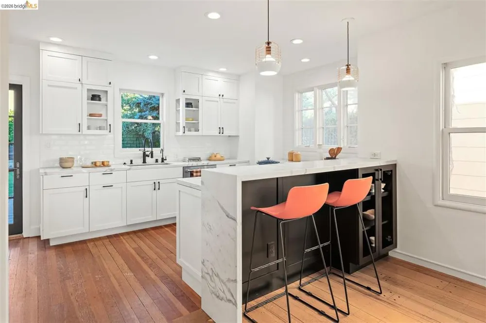 3044 Dakota St Oakland, CA 94602