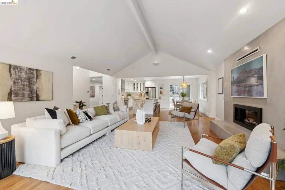 626 Caldwell Rd Oakland, CA 94611