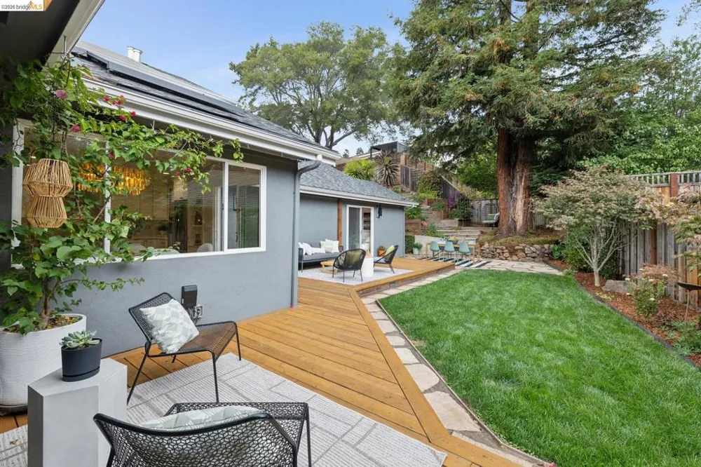 626 Caldwell Rd Oakland, CA 94611