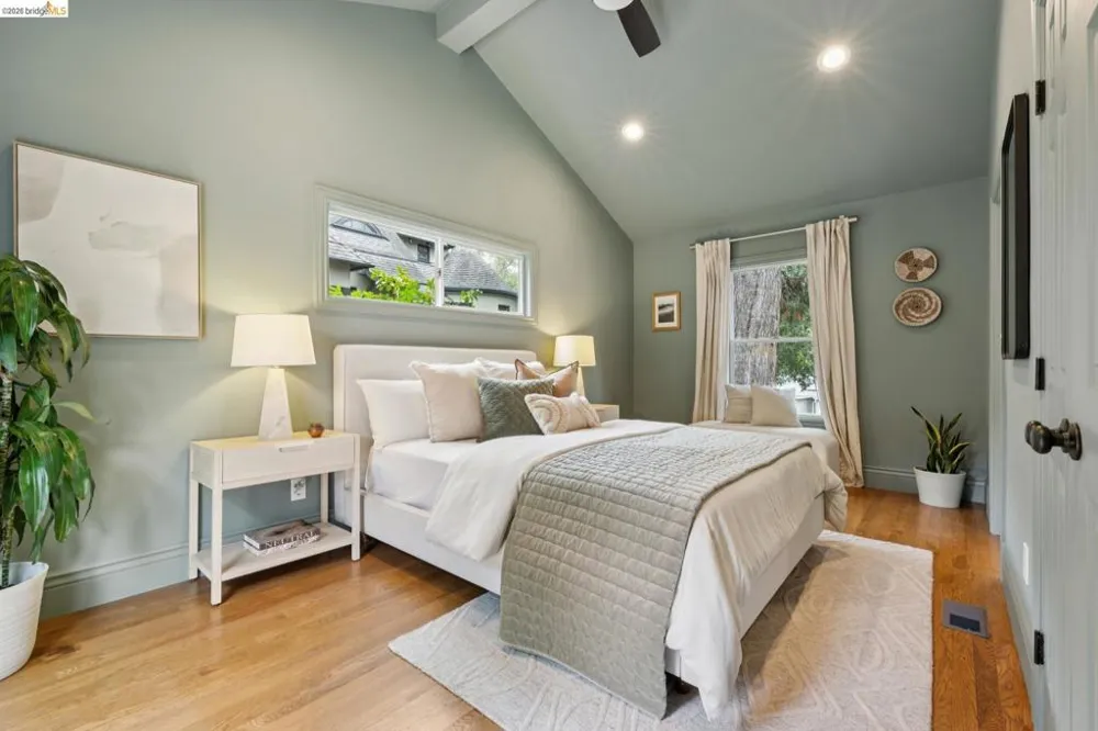 626 Caldwell Rd Oakland, CA 94611