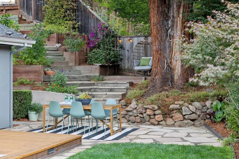 626 Caldwell Rd Oakland, CA 94611