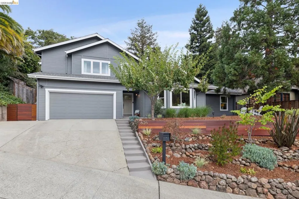 626 Caldwell Rd Oakland, CA 94611
