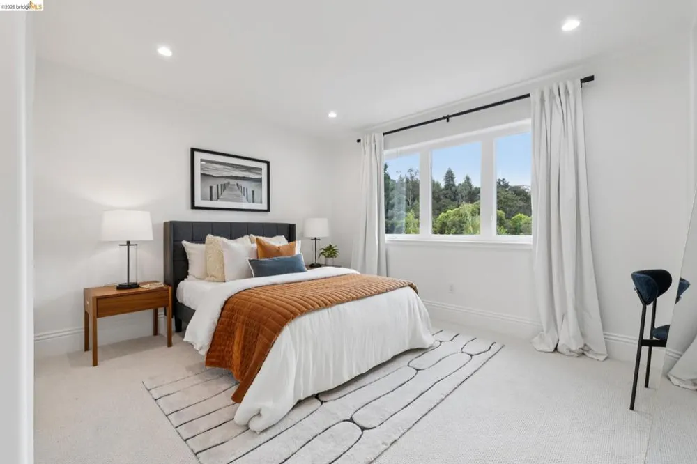 626 Caldwell Rd Oakland, CA 94611