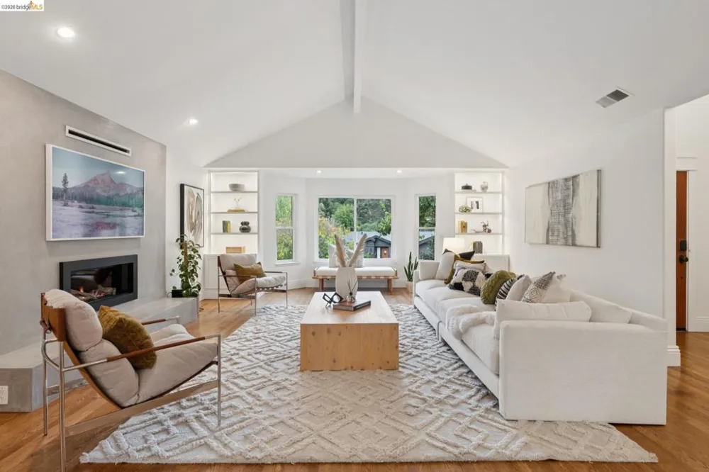 626 Caldwell Rd Oakland, CA 94611