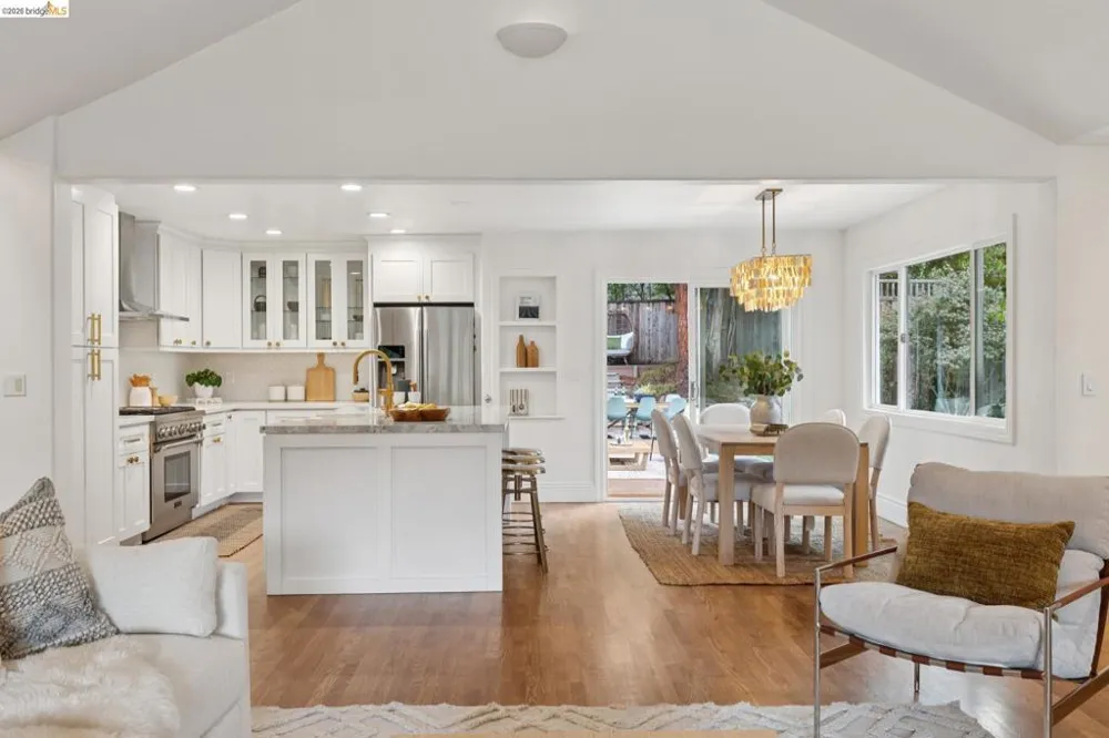 626 Caldwell Rd Oakland, CA 94611