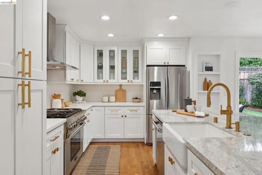 626 Caldwell Rd Oakland, CA 94611
