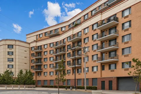 136 Beach 117th Street #2H