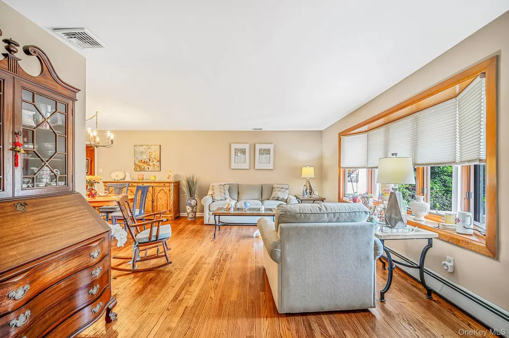 46 Marbeth Circle Miller Place, NY 11764