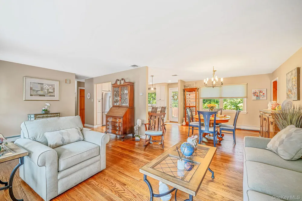 46 Marbeth Circle Miller Place, NY 11764