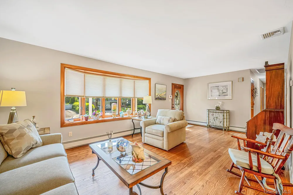 46 Marbeth Circle Miller Place, NY 11764