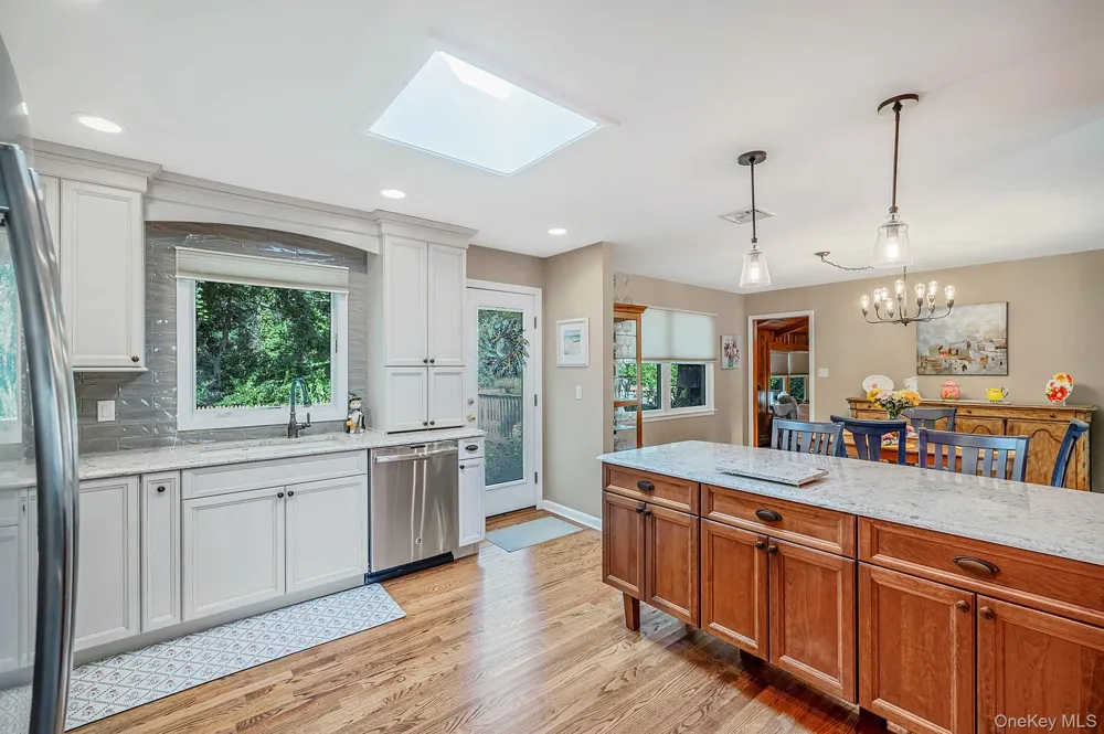 46 Marbeth Circle Miller Place, NY 11764
