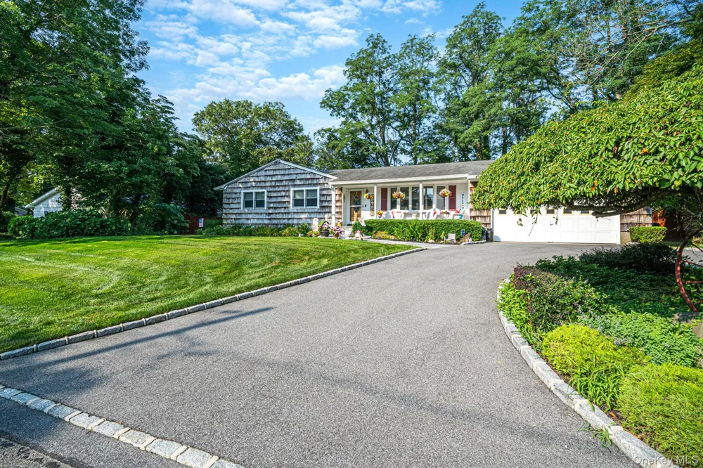 46 Marbeth Circle Miller Place, NY 11764