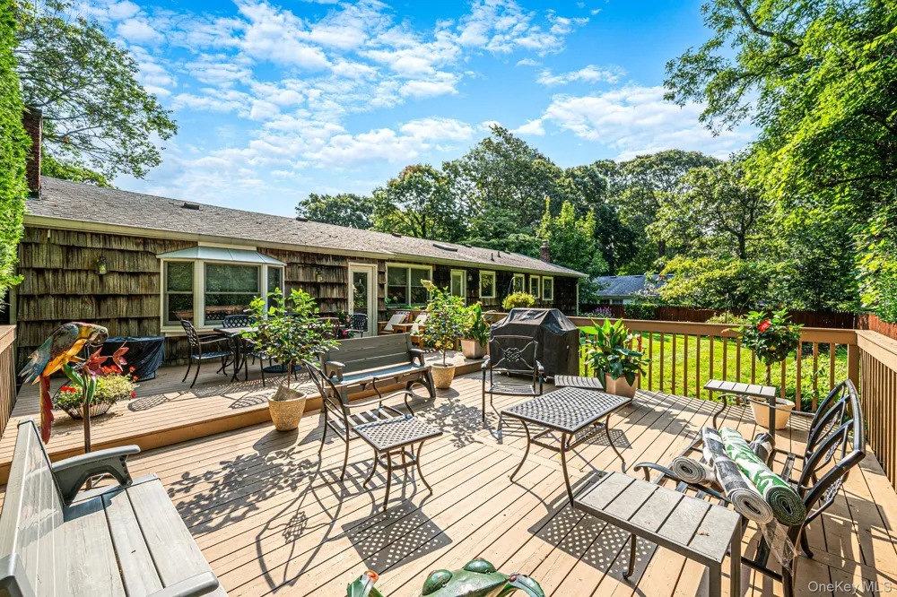 46 Marbeth Circle Miller Place, NY 11764