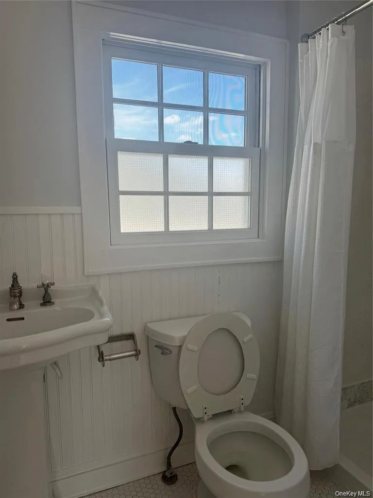46 Clayton Avenue East Atlantic Beach, NY 11561