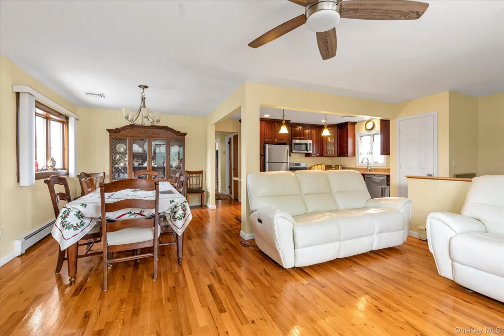 14 Edwards Place Valley Stream, NY 11580