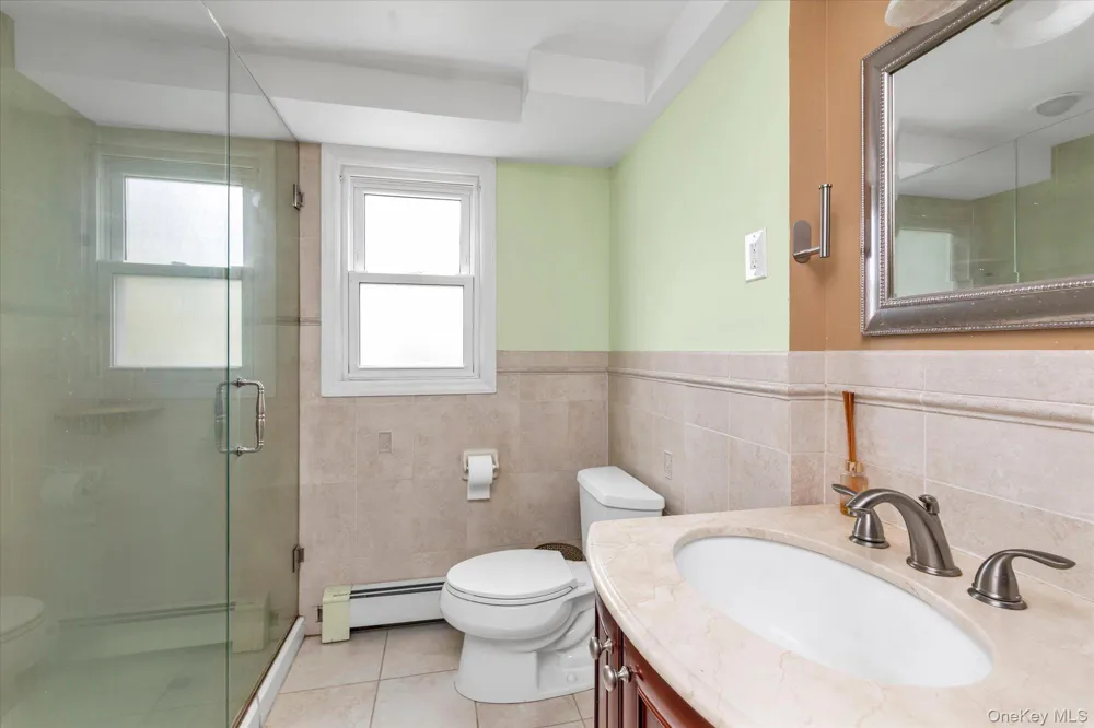 14 Edwards Place Valley Stream, NY 11580
