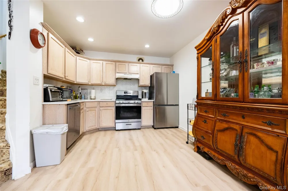 717 Spring Lake Drive Middle Island, NY 11953