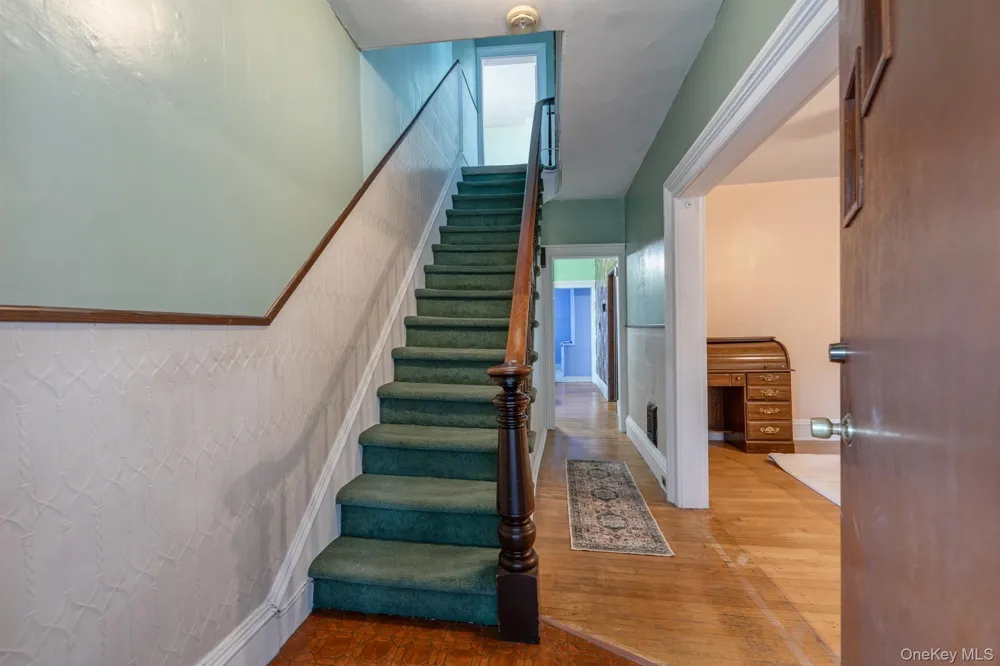 144 Henry Street Kingston, NY 12401