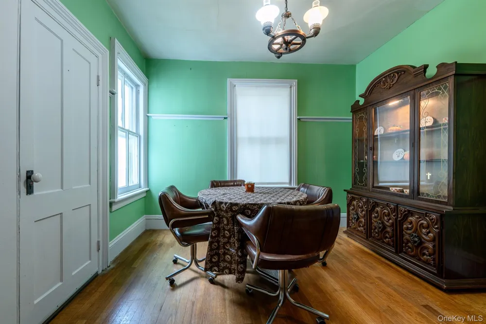 144 Henry Street Kingston, NY 12401