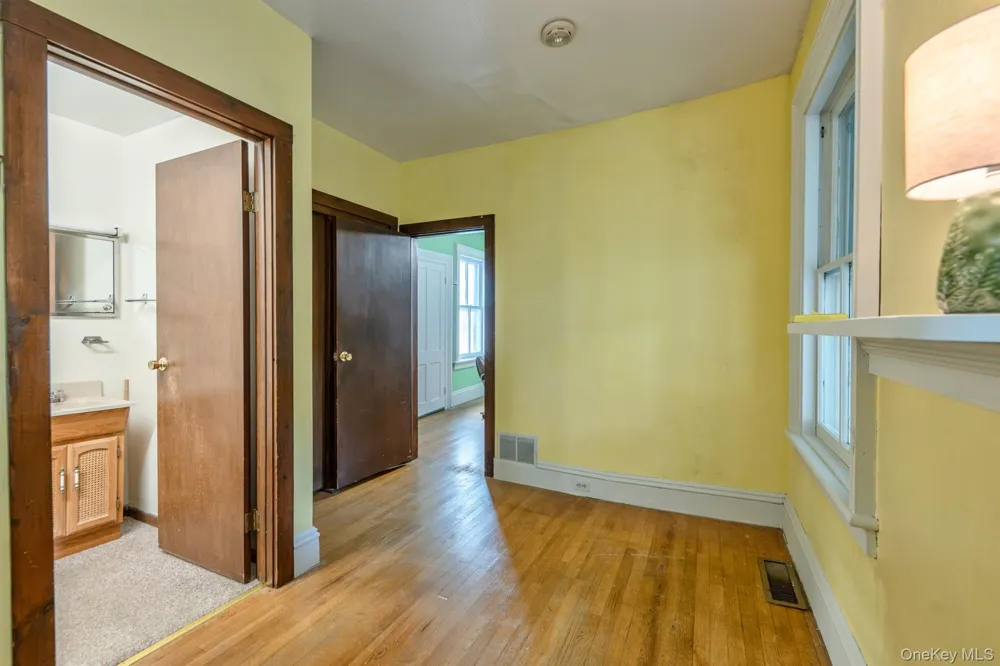 144 Henry Street Kingston, NY 12401