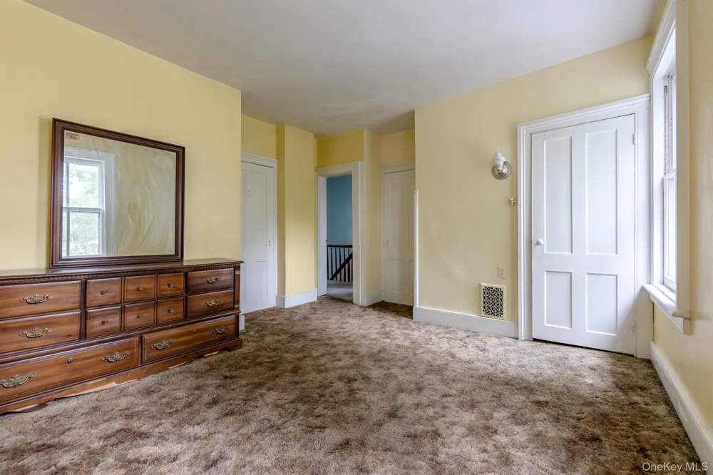 144 Henry Street Kingston, NY 12401