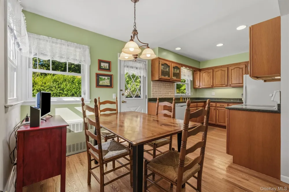 128 Lime Ridge Road Poughquag, NY 12570