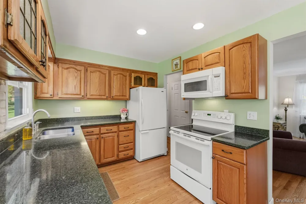 128 Lime Ridge Road Poughquag, NY 12570