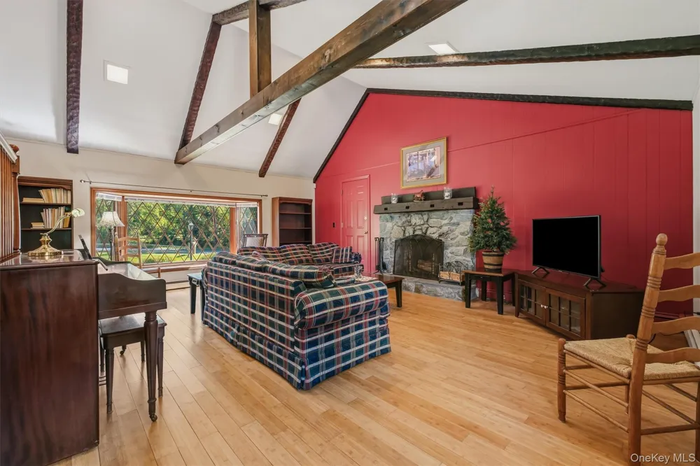 128 Lime Ridge Road Poughquag, NY 12570