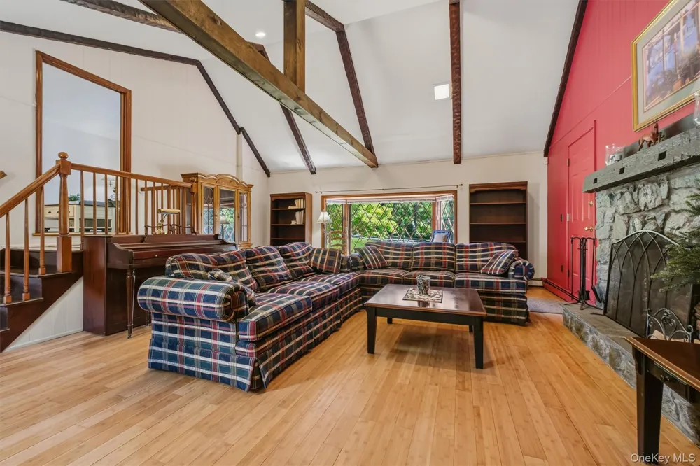 128 Lime Ridge Road Poughquag, NY 12570