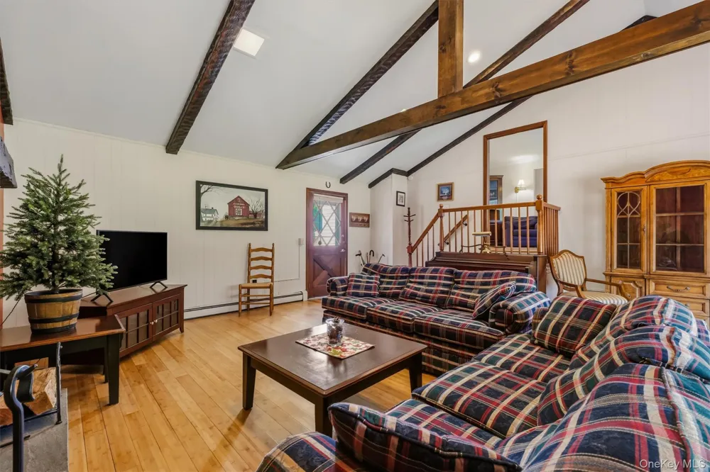 128 Lime Ridge Road Poughquag, NY 12570