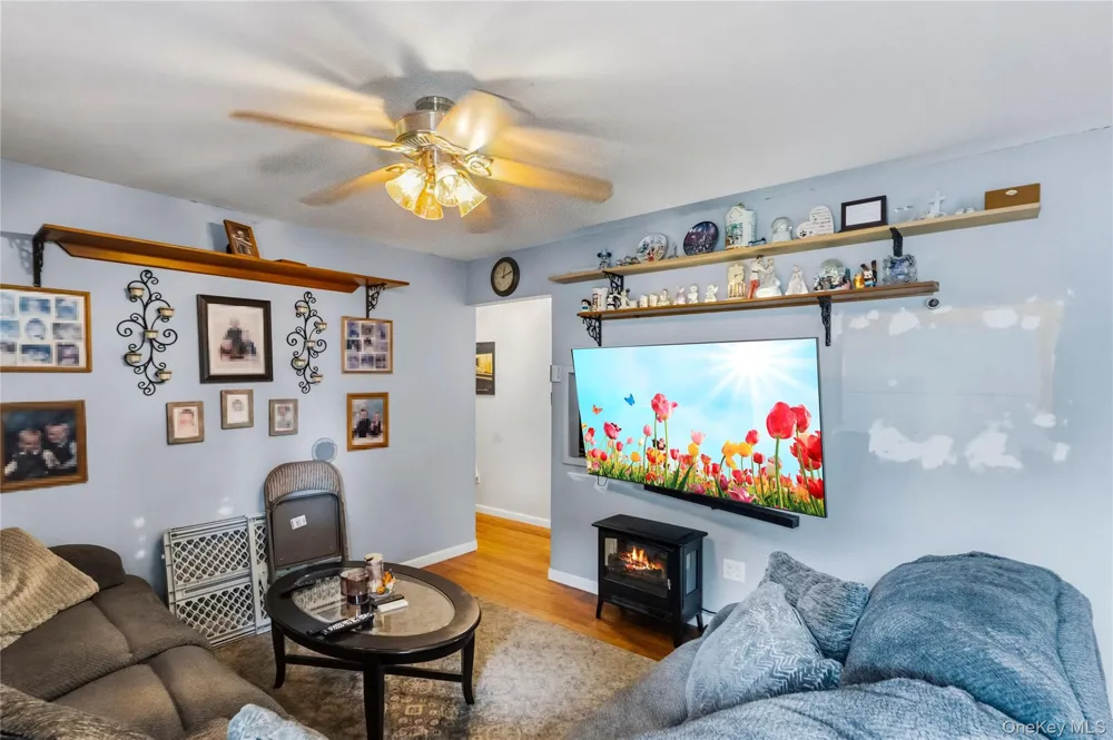 21 Lafayette Avenue Lake Grove, NY 11755