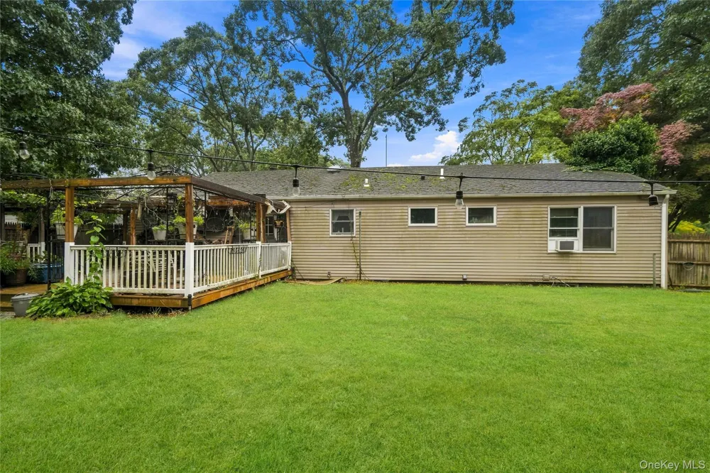 21 Lafayette Avenue Lake Grove, NY 11755