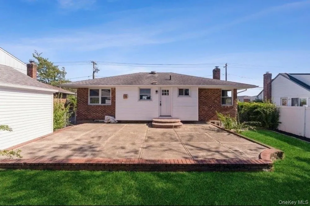 1839 Front Street East Meadow, NY 11554