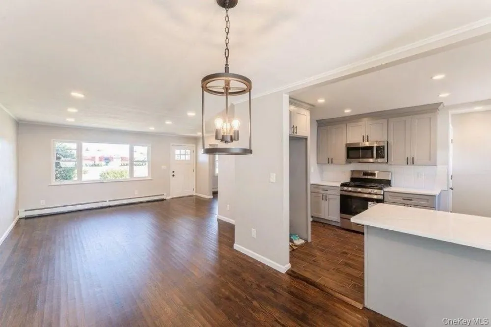 1839 Front Street East Meadow, NY 11554