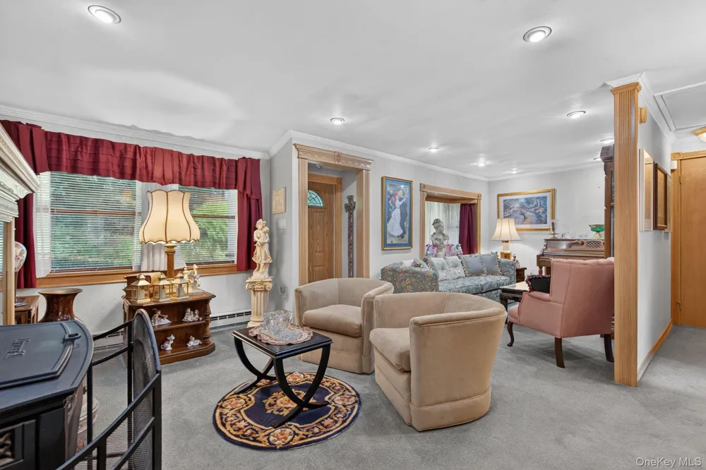 20 Sunset Circle Bloomingburg, NY 12721